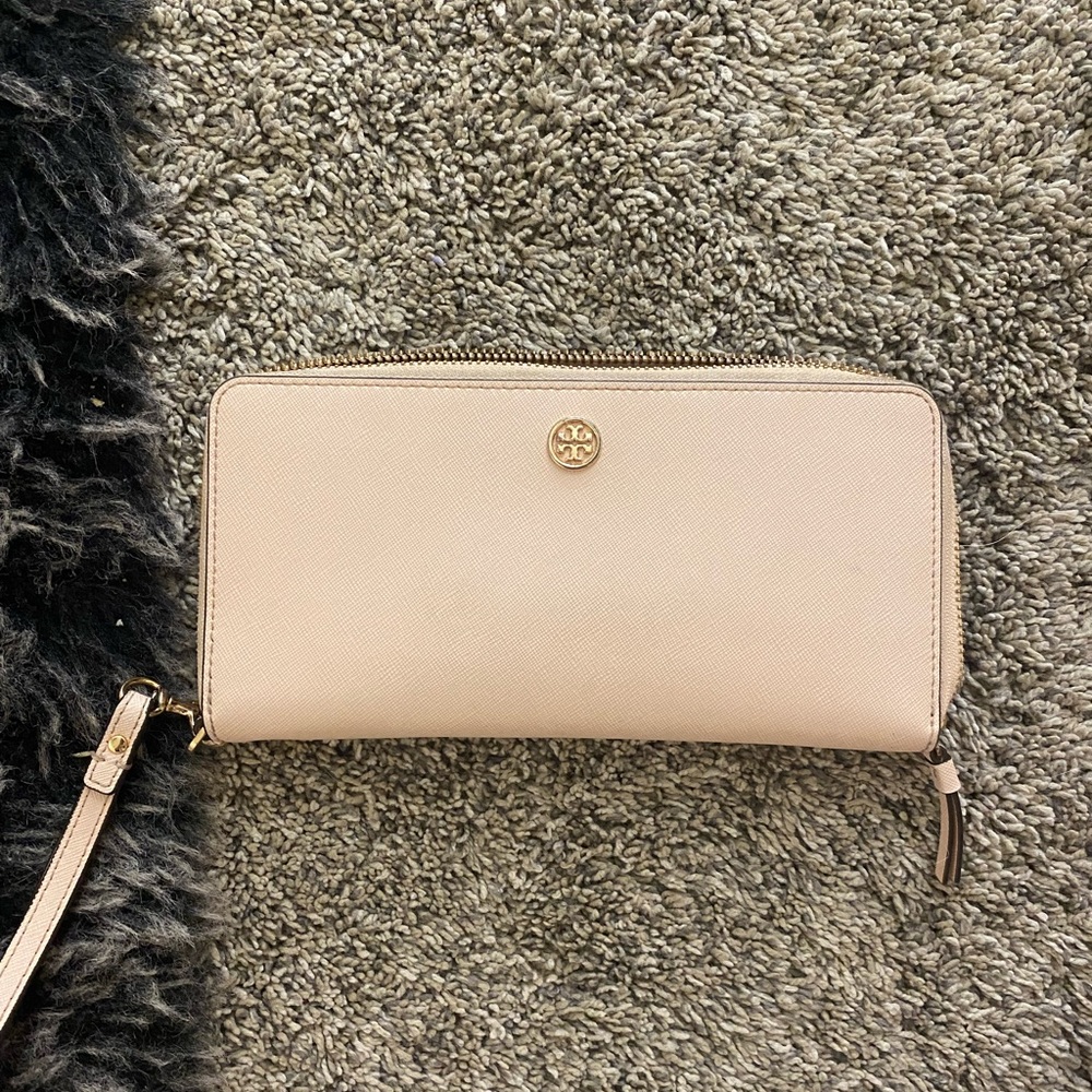 Pink Tory Burch wallet
